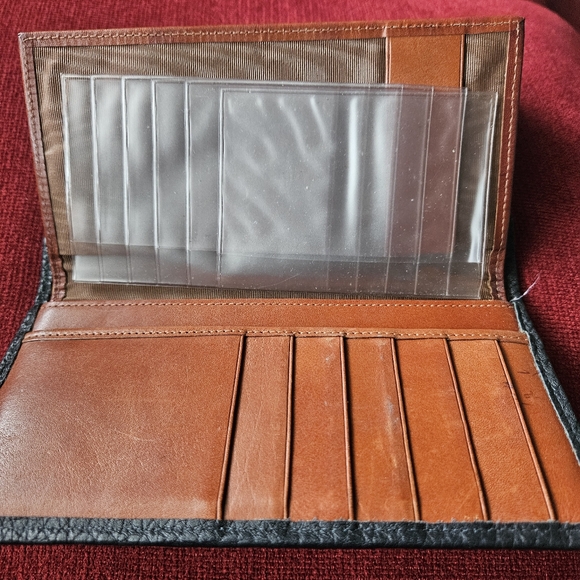 Dooney & Bourke🦆 Vintage Wallet. - Picture 8 of 9